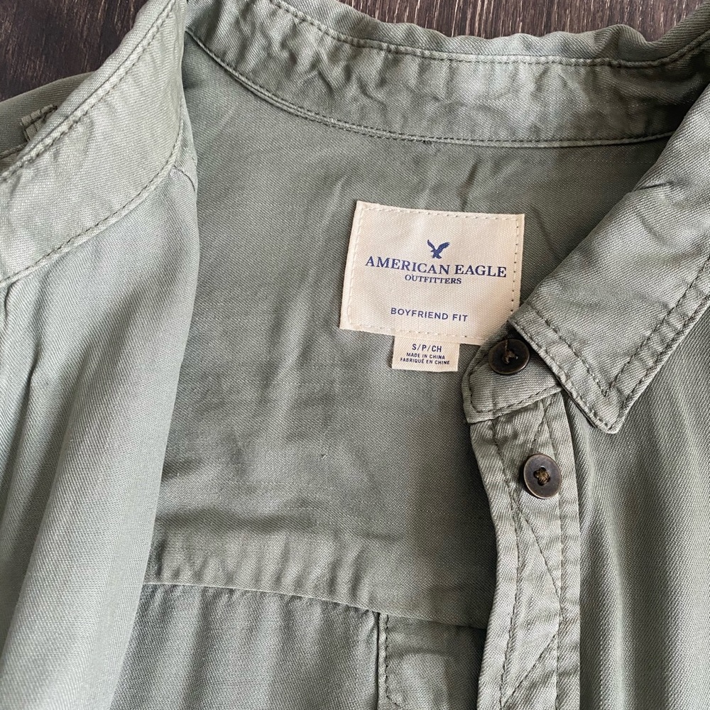 AE Button Up - Picture 3 of 5